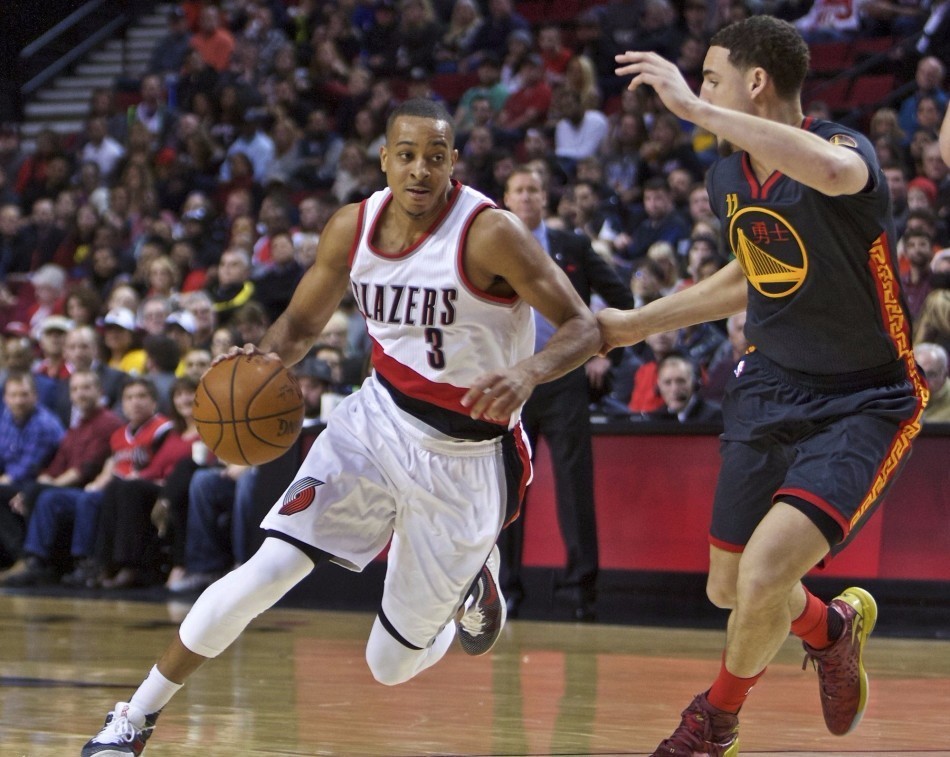 他们通过高 他们通过高